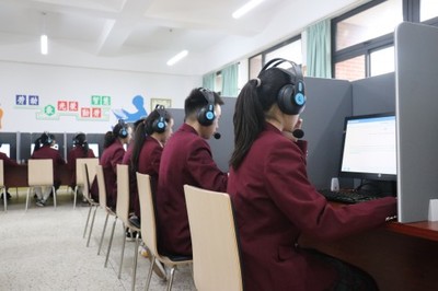 科大訊飛英語聽說黑科技“陜”現(xiàn)西北五省教育裝備展，引領(lǐng)教育科技服務(wù)新篇章